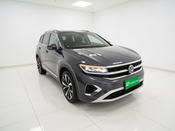 2022 530TSI AWD Flagship Pro 7-Seater photo 3