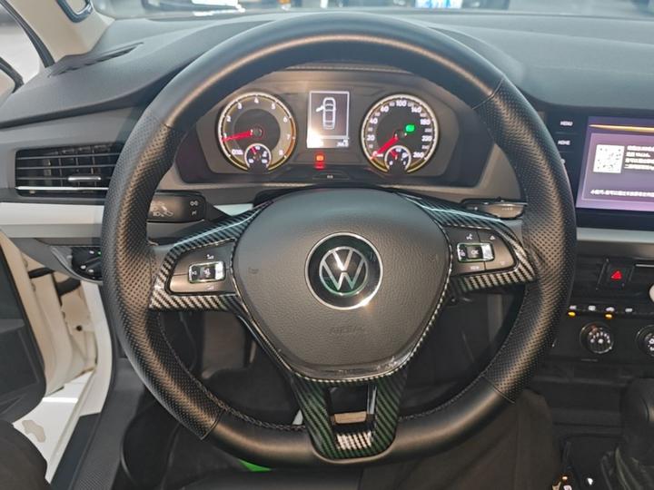 Lavida 2021 1.5L AT photo 2