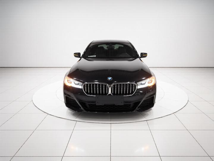 5 Series 2022 Facelift 525Li M Sport Package photo 2