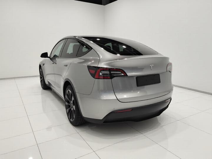 Model Y 2021 Long Range AWD photo 4