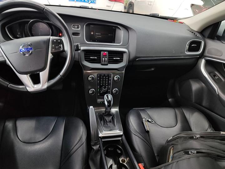 V40 2016 T3 photo 8