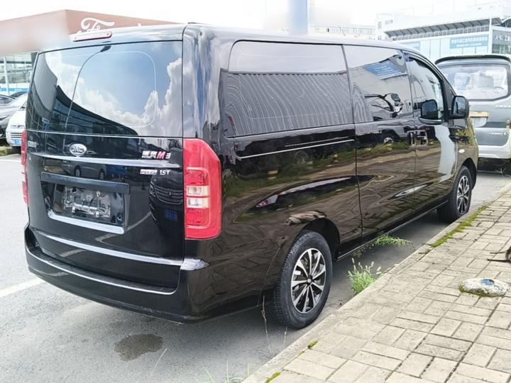 Refine M3 2023 PLUS 1.5T 5/7-Seater Classic photo 4