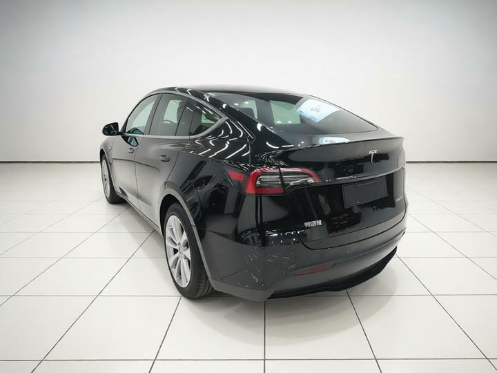Model Y 2022 Facelift RWD photo 4