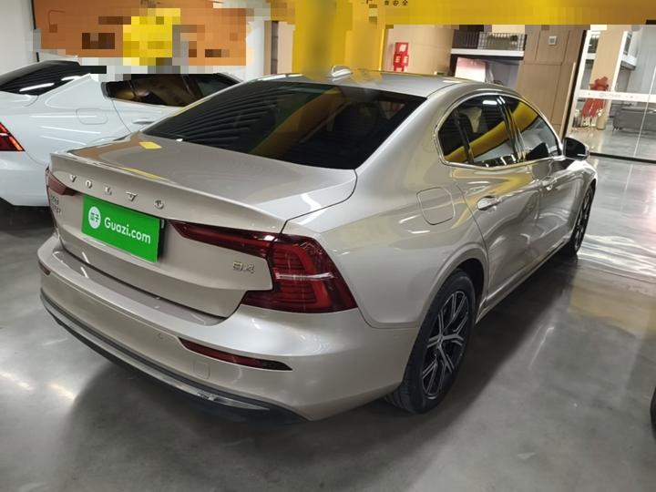 S60 2023 B4 Luxury photo 4