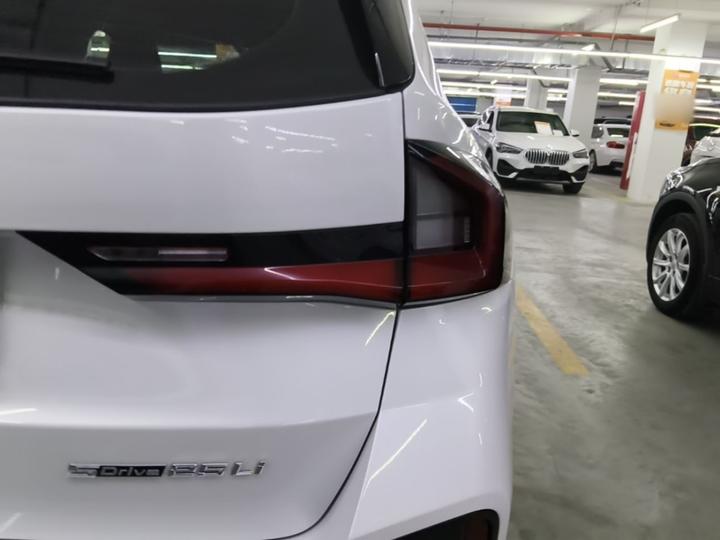 X1 2024 sDrive25Li M Sport Package photo 7