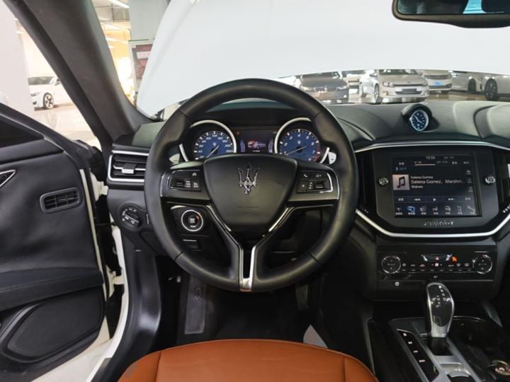 Ghibli 2014 3.0T Standard photo 7