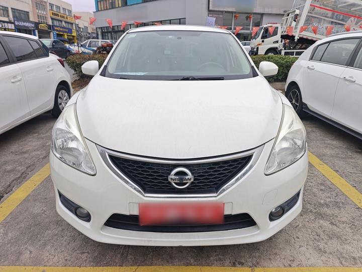 Tiida 2011 1.6L CVT Comfort photo 2