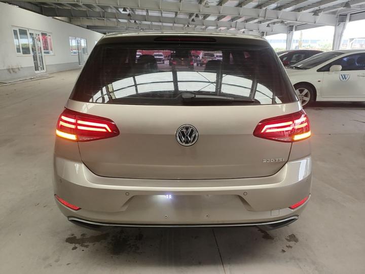 Golf 2018 230TSI AT Comfort photo 3