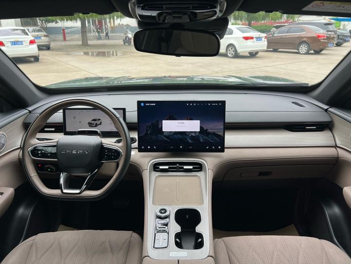 Tiggo 8 PLUS 2025 290TGDI DCT Premium photo 5