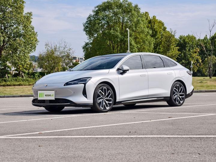 2025 EV 600km Luxury