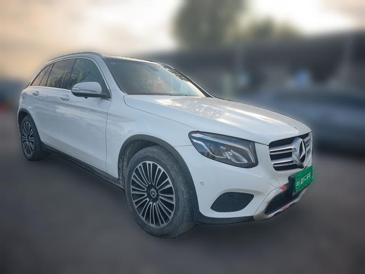 GLC 2018 GLC 200 4MATIC photo 3