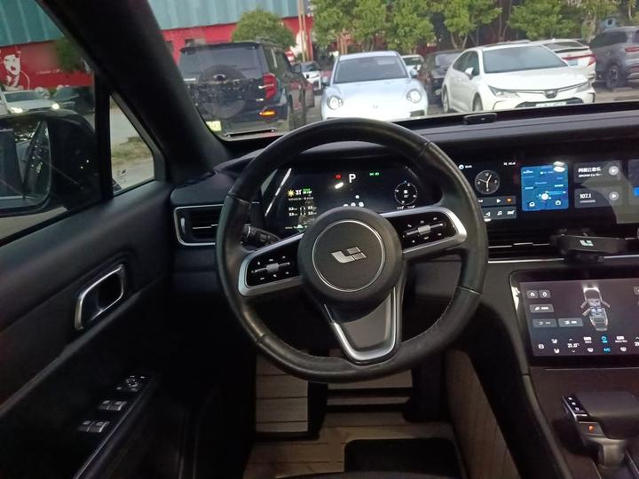 Li Auto ONE 2021 EREV 6-Seater photo 6