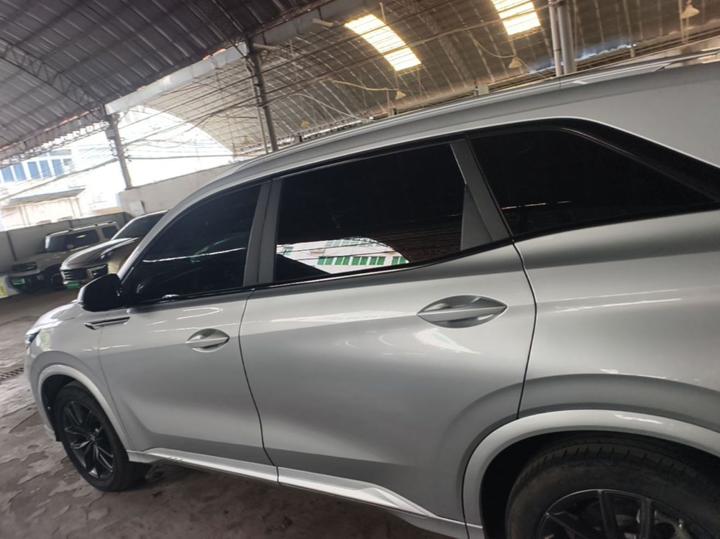 Bluelectric E5 2023 1.5L DE-i 100KM 5-Seater photo 3