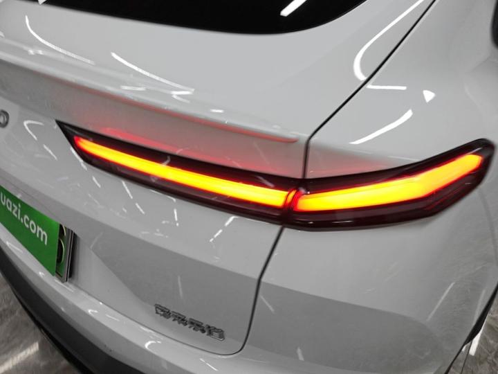 L60 2024 60kWh RWD photo 7