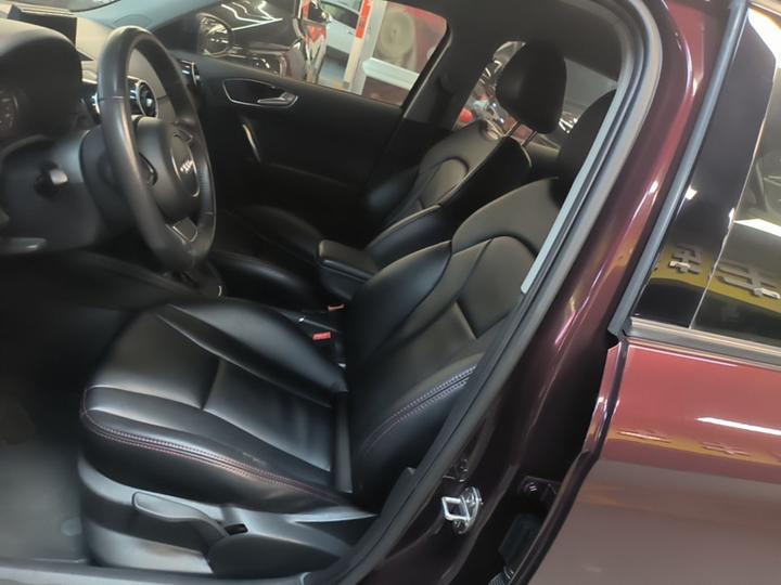 A1 2016 30 TFSI Sportback Design photo 7