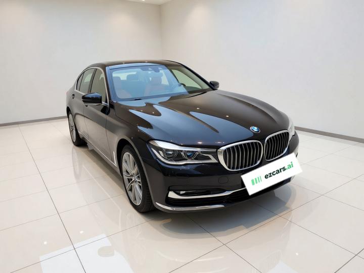 7 Series 2018 740Li xDrive Exclusive Excellence photo 3