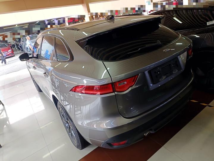 F-PACE 2020 2.0T photo 4