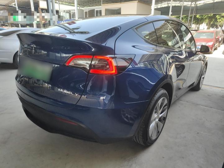 Model Y 2023 Long Range AWD photo 4