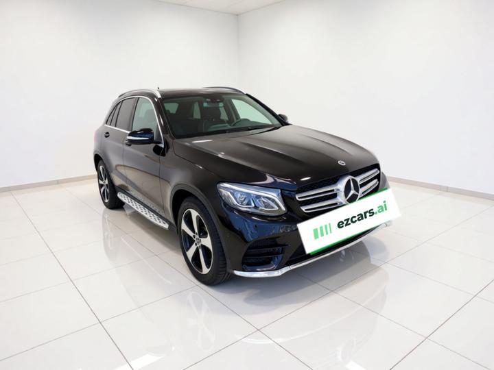 GLC 2019 Facelift GLC 260 L 4MATIC Luxury photo 3