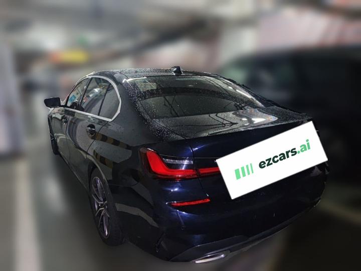3 Series 2022 325Li M Sport Package photo 4