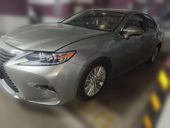 ES 2015 200 Elite