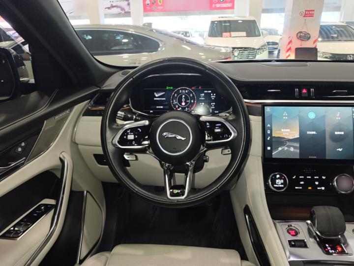 F-PACE 2021 250PS R-Dynamic SE photo 6