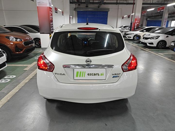Tiida 2014 1.6L CVT Comfort photo 3