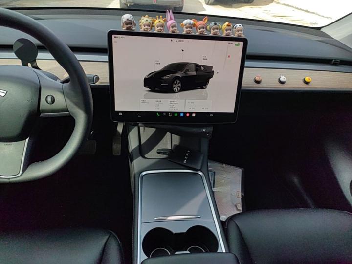 Model Y 2022 Facelift RWD photo 4
