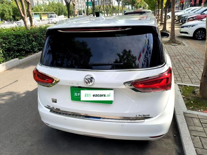 GL6 2018 18T 6-Seater Elite photo 5