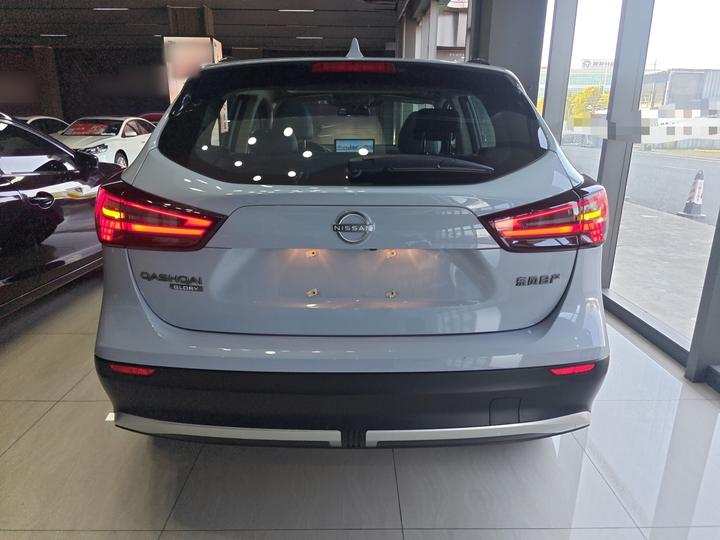 Qashqai 2025 2.0L CVT XV+ Leading photo 3