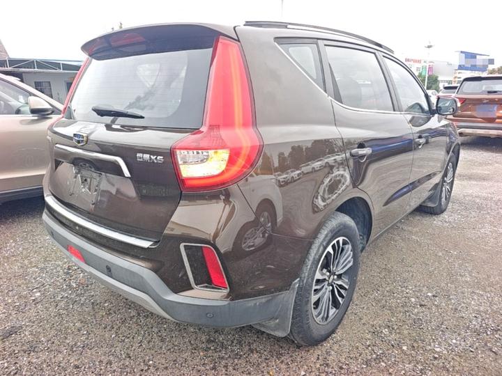 Vision X6 2016 1.8L MT Luxury photo 6