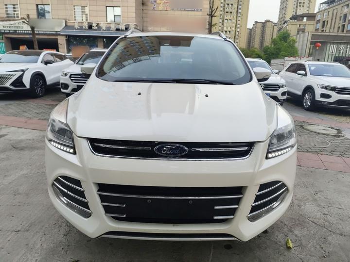 Kuga 2015 1.5L GTDi RWD photo 2
