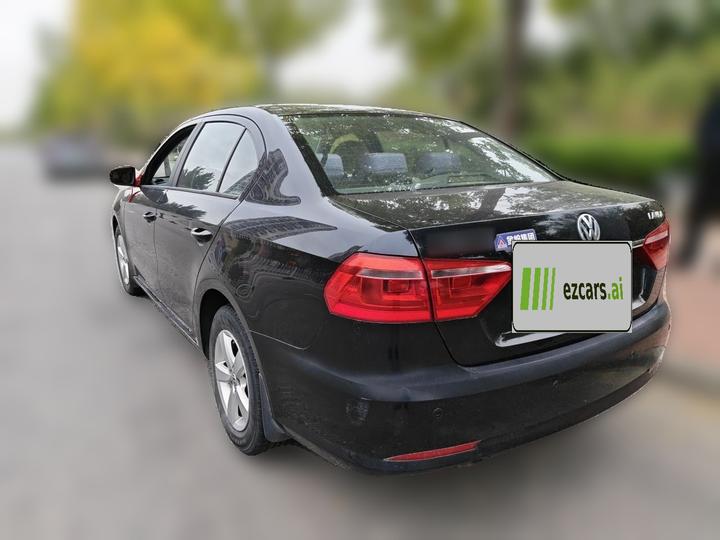 Lavida 2013 Facelift Classic 1.6L MT photo 4