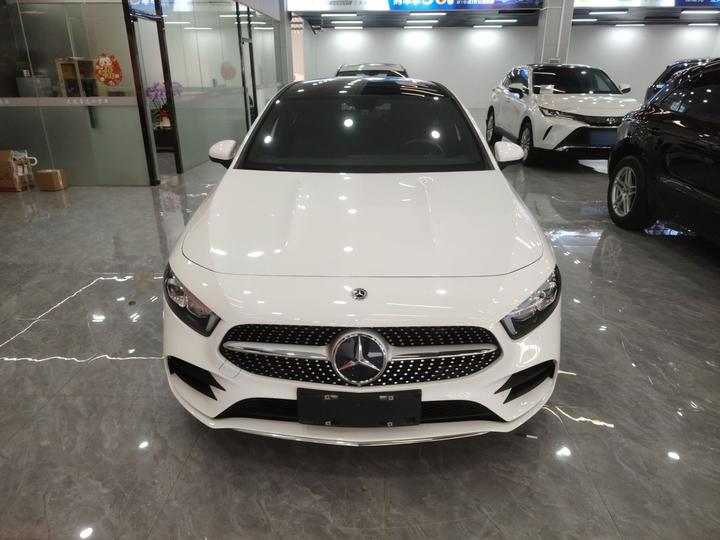 A-Class 2022 Facelift A 200 L Sport Dynamic photo 2