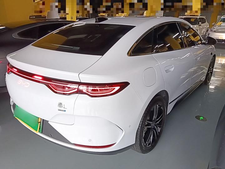 Qin L 2025 EV 545KM Excellence photo 4
