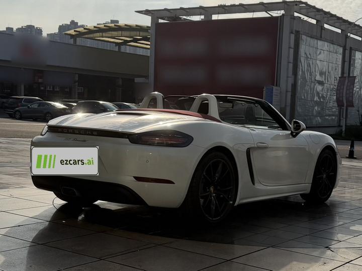 718 2022 Boxster 2.0T photo 3