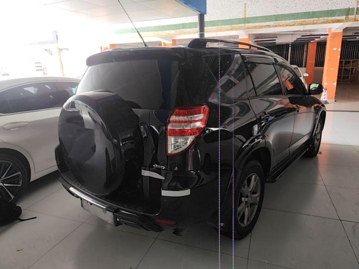 RAV4 2013 2.4L AT AWD photo 4