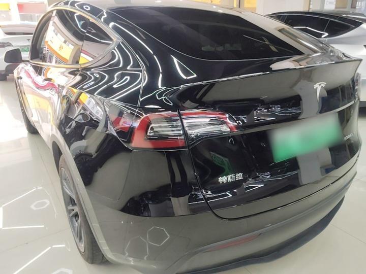 Model Y 2024 RWD photo 4