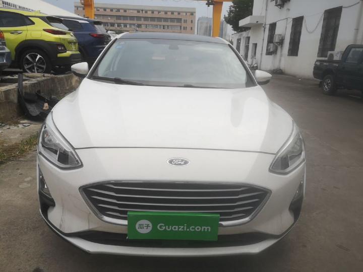 Focus 2019 Hatchback EcoBoost 180 AT photo 2