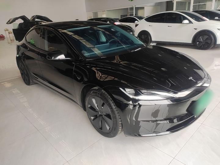 Model 3 2025 RWD photo 3