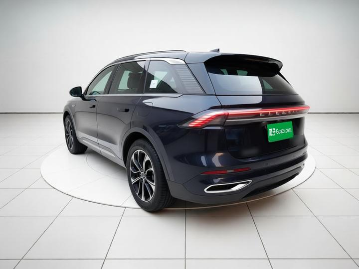 Nautilus 2025 Facelift 2.0T AWD photo 4