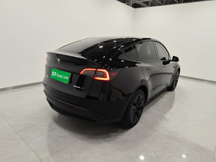 Model Y 2023 RWD photo 6