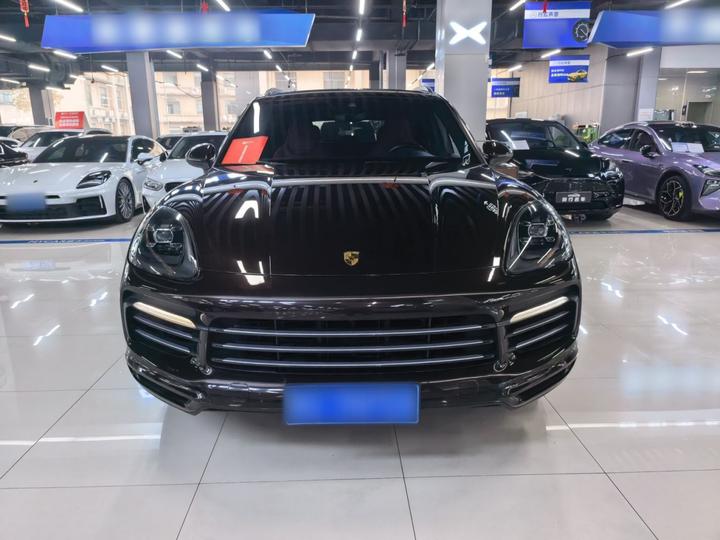 2018 Cayenne 3.0T photo 2