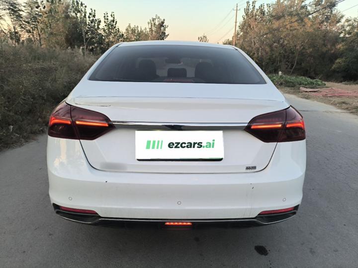 Emgrand 2020 1.5L CVT Luxury photo 5