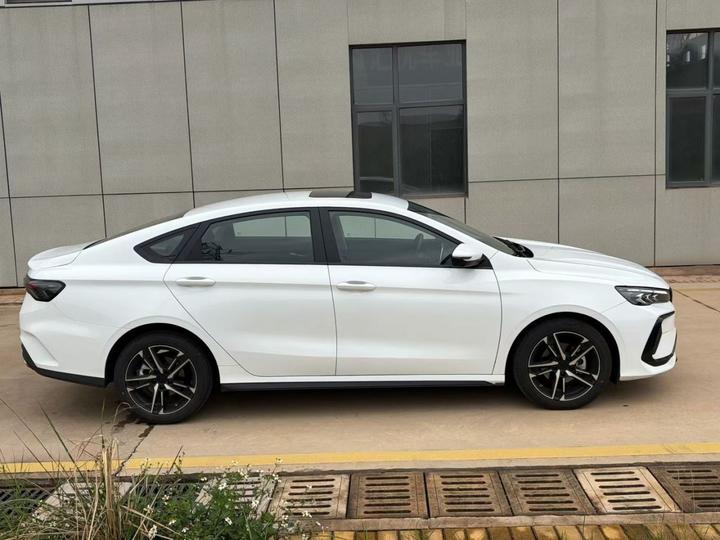 2024 Binrui COOL 1.5T DCT photo 3