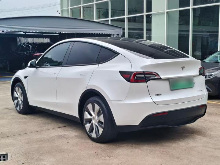 Model Y 2022 Facelift Long Range AWD photo 4