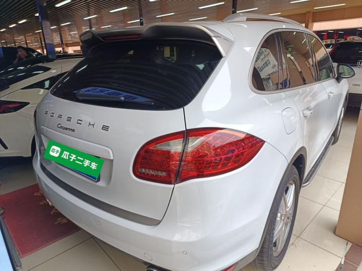 2014 Cayenne Platinum Edition 3.0T photo 4