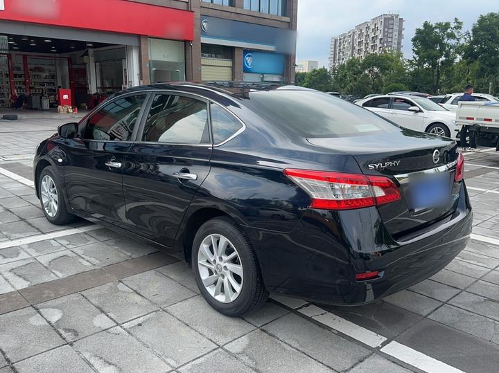 Sylphy 2014 1.6XV CVT Exclusive photo 4