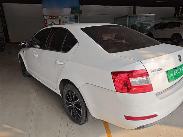 Octavia 2017 1.6L AT photo 4