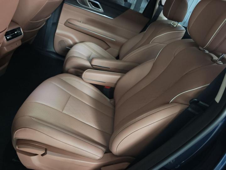 L 2026 260km 6-Seater photo 5